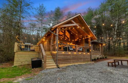 Family fun, romantic Hot Tub, Firepit, King Bed 15 min from Blue Ridge & Ellijay - Foto 35