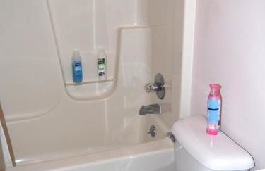 The Hilltop Retreat - Peaceful with Great Views! - Foto 49