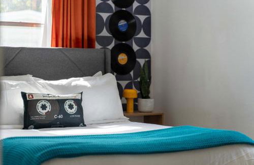 Retro Rewind - Location parking and all the vibes - Foto 22