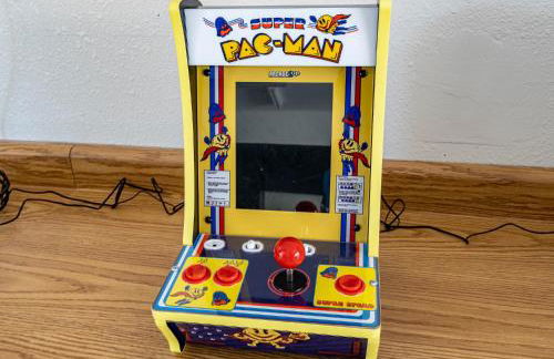 Secluded Mtn Top Family Haven w/Views Spa & Arcade - Photo 49