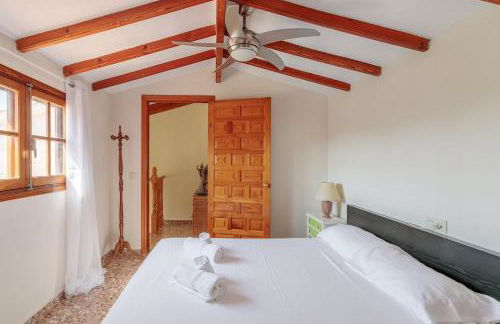 Villa with private swimming-pool in quiet location - Foto 12