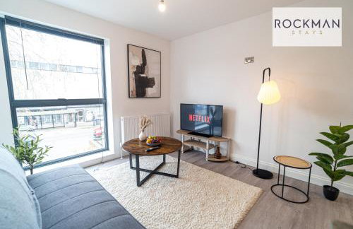 Royal Oak Apartments 1 - Free Van Parking - 2 Bedroom Apartment - 2 bathrooms - Sleeps 6 - Perfect for Contractors - Fast Wi-fi - Foto 1