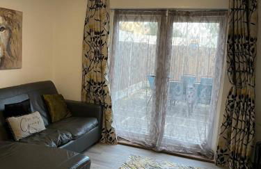Beautiful 2-bedroom in Grays close to Lakeside - Foto 36