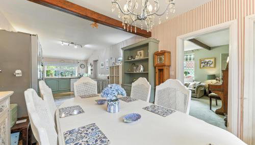 Clifford Cottage - Photo 5