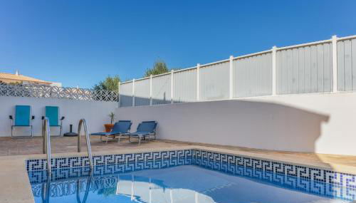 Villa Arpeggio - Cozy 3-Bedroom Villa with Private Pool in Montinhos da Luz, Lagos - Foto 4, soundproof, sunbed, young children