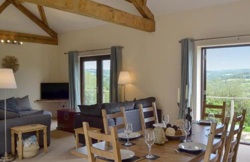 The Barn - Ukc3750 - Photo 1