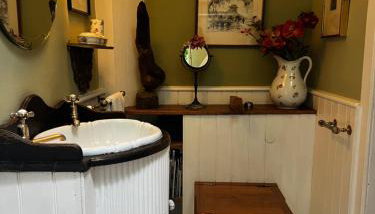 Central Apartment with parking, original art and antiques - Foto 3