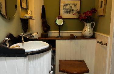 Central Apartment with parking, original art and antiques - Foto 3