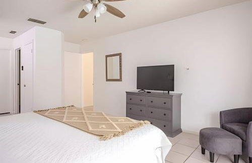 10 Minutes to Disney Pool Home *Renovated* - Foto 22