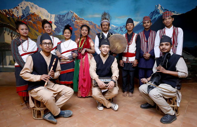 Cena nepalí con espectáculo folclórico - Foto 6