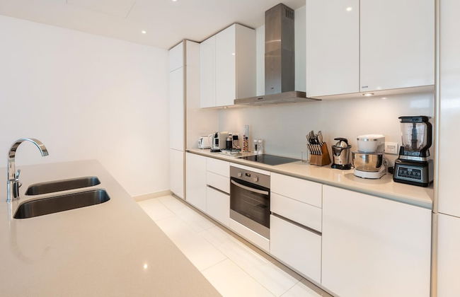 Trendy City Walk Living w Pool View Balcony - Photo 14