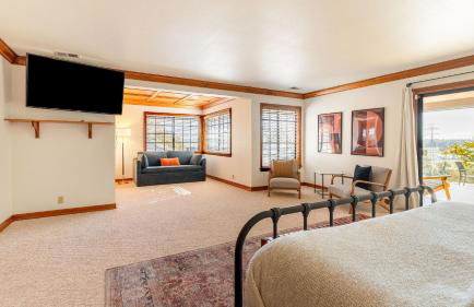 Cathedral by AvantStay Charming Secluded Estate w Sauna Pool Table Views of the Rolling Hills - Foto 24