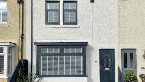 Windsor Cottage - Photo 2