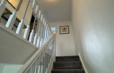 Stylish London Stay 2-Bedroom Duplex Sleeps 6 - Foto 38