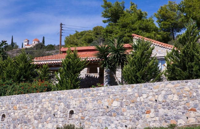 Feels Like Your Home at Ermioni - Photo 1