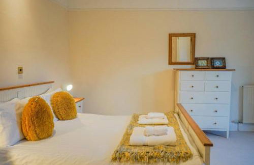 18th-Century Farmhouse with Countryside Views - Foto 53