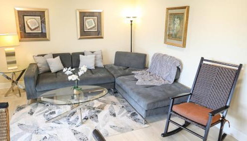 Sunnyside Palms - 2BR, Poolside, 5 min to Beach - Foto 5