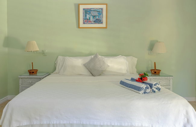 Fort Recovery Beachfront Villa & Suites Hotel - Photo 2