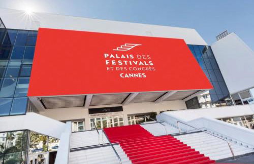 Magical Villa with Secluded Garden - Beach, Port & Centre - Photo 25