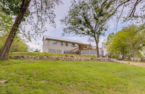 Lake of the Ozarks Vacation Rental with Boat Dock! - Foto 2