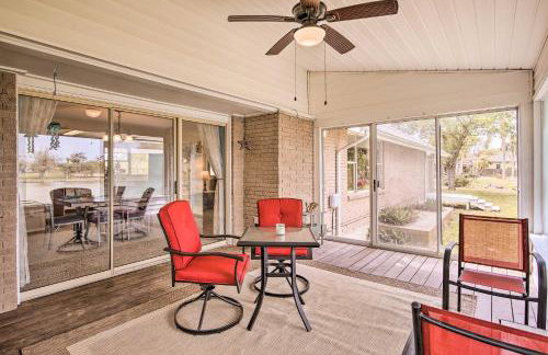 Riverfront Family Home Yard, Orchard, Dock! - Foto 26