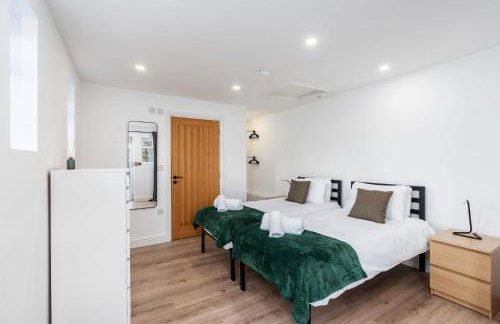 Dovedale Manor 8 Bedrooms - Photo 25