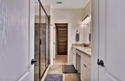 Poolside Tampa Stay- Game Room & Glam Room- Pool- Darts- Pool Table- Next to MacDill AFB - Foto 50