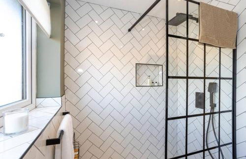 Railway House - Central Warrington - Sleeps 6 - Foto 14