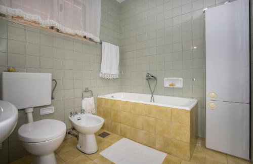 Mirni kutak - Photo 16