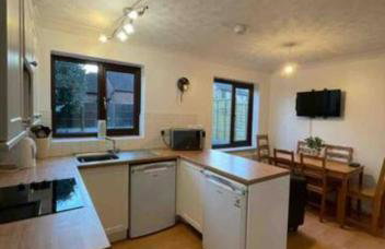 6 Bedroom House For Corporate Stays in Corby Suitable for Nightshift Workers - Foto 17