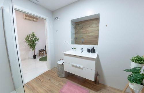 Digital Nomad Retreat 2 -Great Location Near Metro - Foto 15