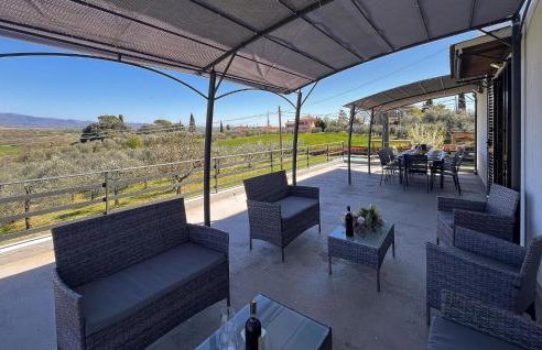 Awesome Home In Marciano Della Chiana - Photo 22