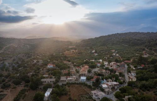 Niki Mountain House - Photo 23