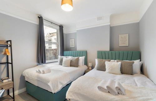 Bright & Spacious London Flat - Sleeps 9 - Foto 1