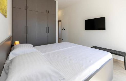 Beautiful Home In Nedescina With Wifi - Foto 34