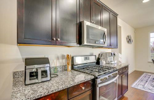 Centrally Located Home in Fredericksburg! - Foto 9