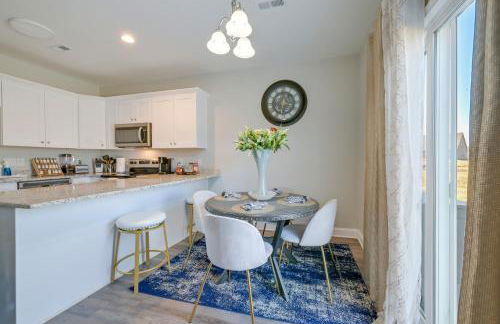 5 Mi to Charlotte Motor Speedway Cozy Townhome - Foto 8