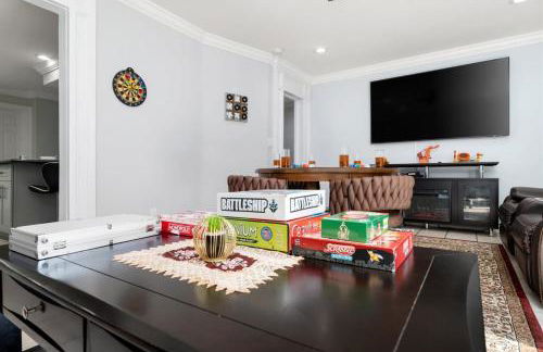 Spacious 6BR Getaway Game Room Firepit NYC - Foto 15
