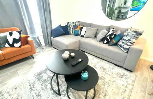 Bright Modern & Spacious 2-Bedroom Apartment - Opposite Penge East Station - 15 mins to Central London! - Foto 17