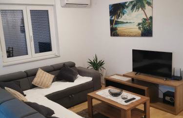 Apartman Batuda,moderno opremljen apartman u centru Đurđevca, u cijeni WELLNESS, sauna, bazen u obližnjem hotelu, mini zoo, 5G internet, R1 račun - Foto 5