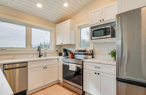 Fish, Swim and Explore! 2-Cabin Camp on Round Lake - Foto 6