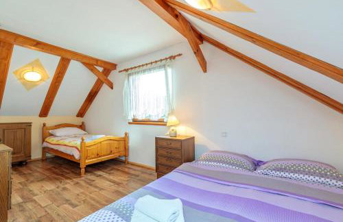 Chalet Zavrh with Private Heated Pool - Foto 71