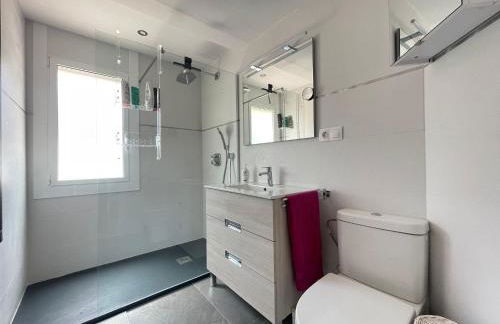 Precioso apartamento con vistas espectaculares de la Bahia Roses AV-48 - Foto 29