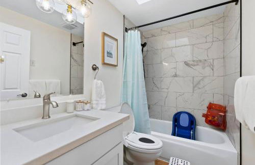 Modern 4BD home in Ballard with A/C, pet-friendly - Foto 7