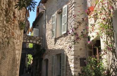 L'élégante - maison de ville avec bains à remous - parking inclus - Foto 2