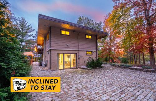 Secluded Hilltop Hideaway - Hot Tub! Two Living Rooms! - Foto 31