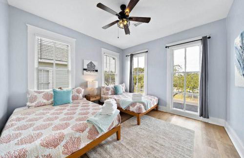 Cozy Home Near Downtown with a Pool and Fire Pit - Foto 22