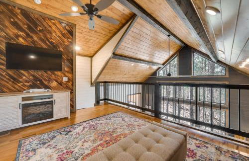 Serene Broken Bow Cabin with Hot Tub and Fire Pit! - Photo 19