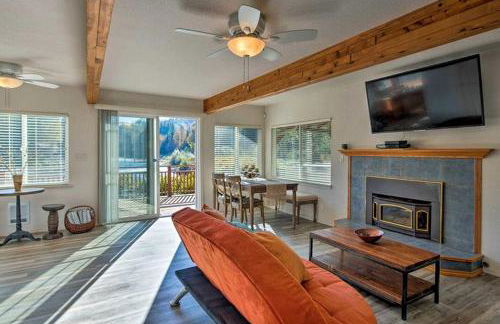 Beautiful Cabin Rental with Private Hot Tub on the Skykomish River in Washington - Foto 25