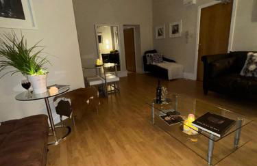 NEWLY REFURBISHED NOV 2025 Chic City Stay In Jesmond Apartment - Photo 9
